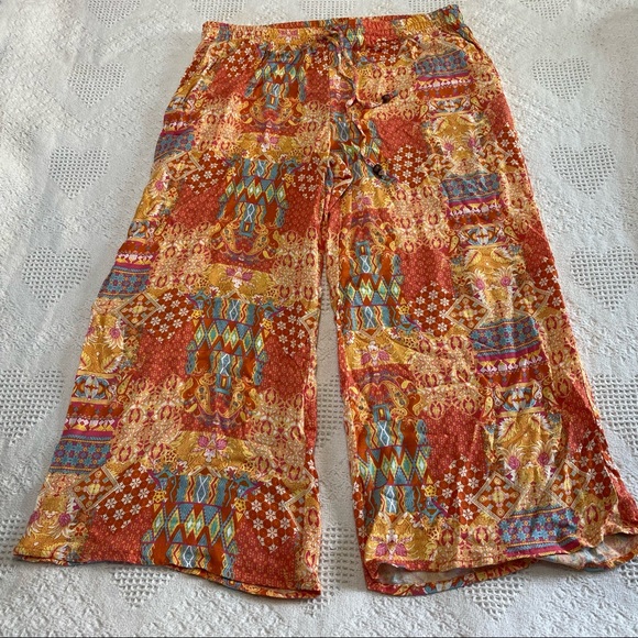 Christian Siriano Pants - NWT Christian Siriano Cropped Pants (L)